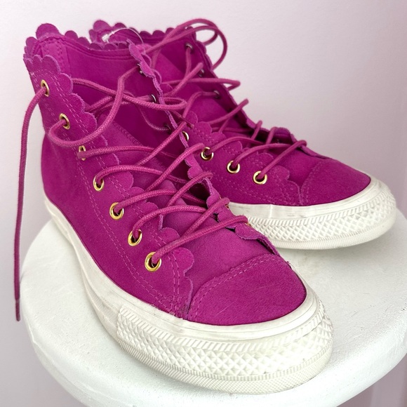Converse Chuck Taylor All Star Scallop High Top Suede Sneaker Women US 7.5 Pink - Picture 3 of 7